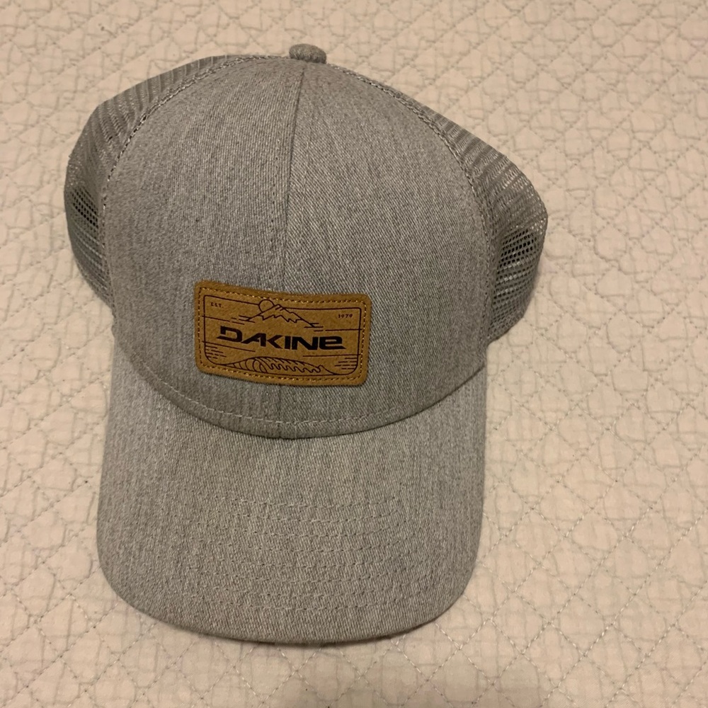 Dakine SnapBack hat